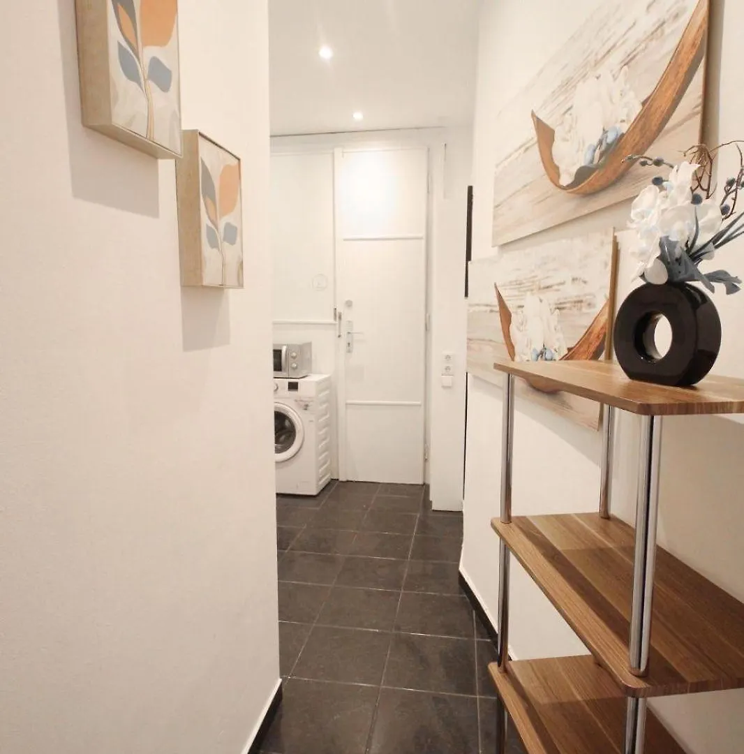 1Br Apartment For 5P Great Location Vienna